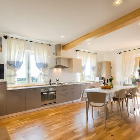 Alloggio per agriturismo Agri San Giuliano *